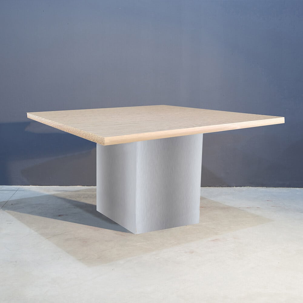 Decimale punt vier keer Robuust vierkante tafel met RVS kolompoot - Concept Table